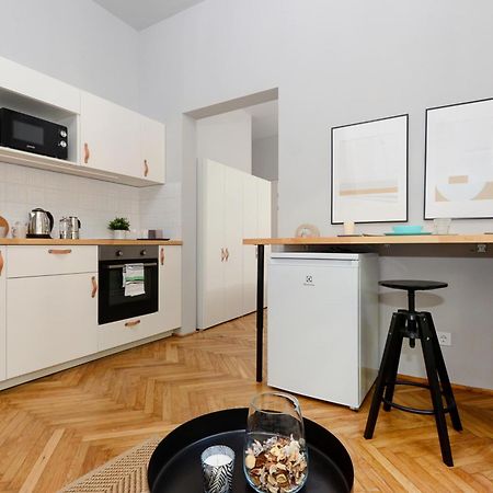 Monochrome Chic Apartments R613 부다페스트 외부 사진